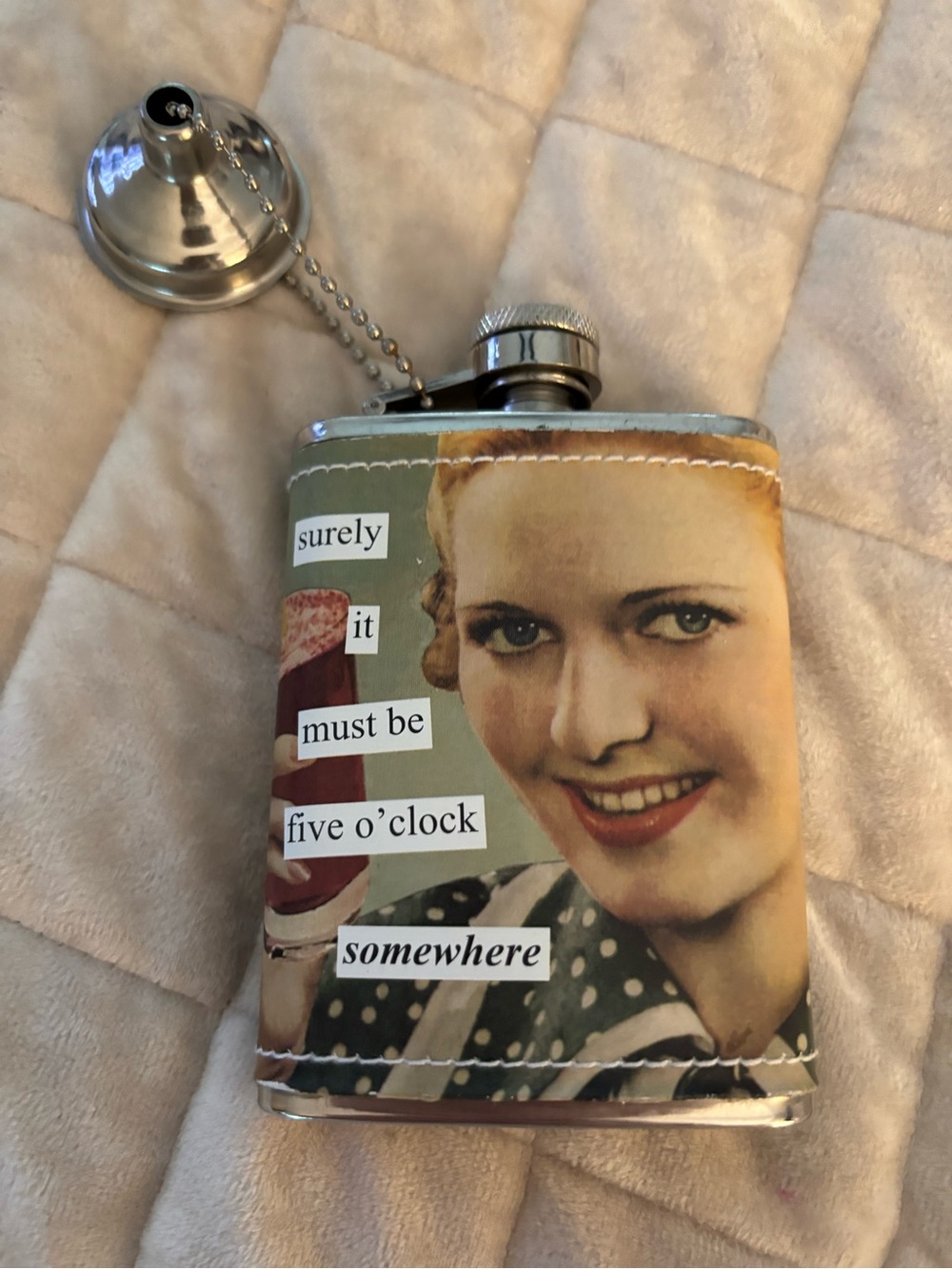 Vintage Style Stainless Steel Hip Flask with Retro Artwork - Cream & Green
